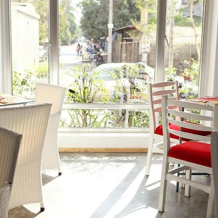 The Frangipani Living Arts Hotel And Spa Phnom Penh Extérieur photo