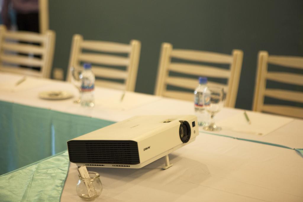 The Frangipani Living Arts Hotel And Spa Phnom Penh Extérieur photo