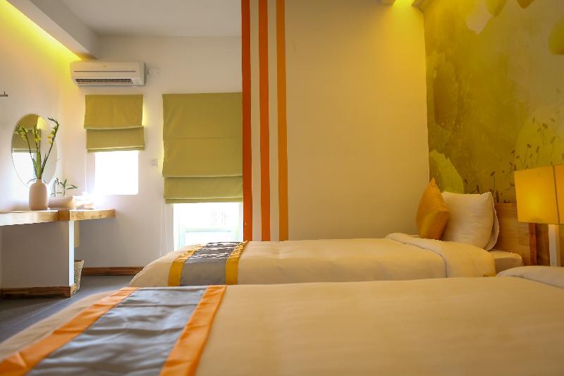 The Frangipani Living Arts Hotel And Spa Phnom Penh Extérieur photo