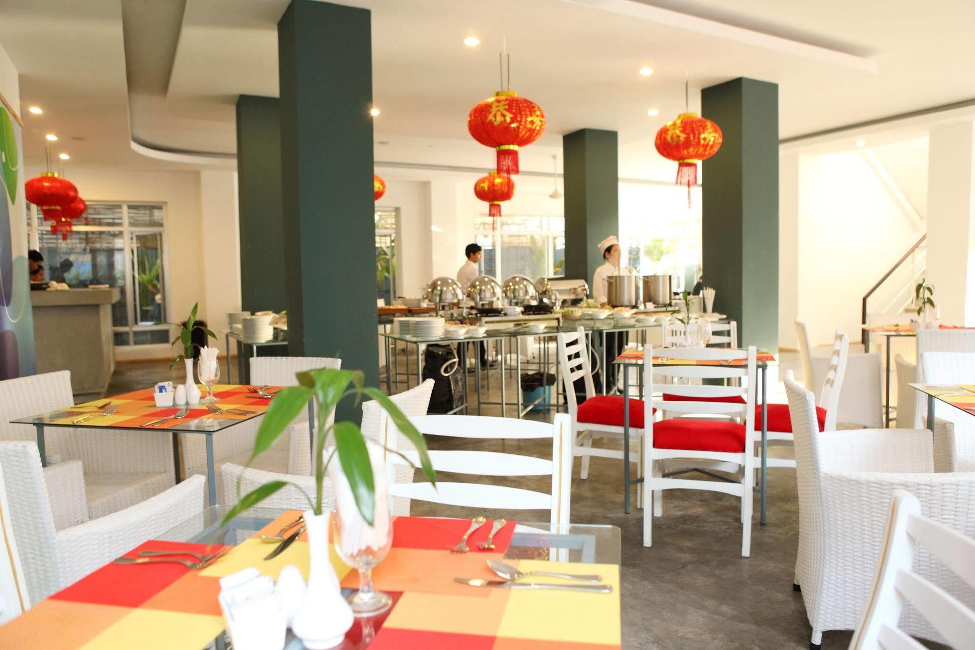 The Frangipani Living Arts Hotel And Spa Phnom Penh Extérieur photo